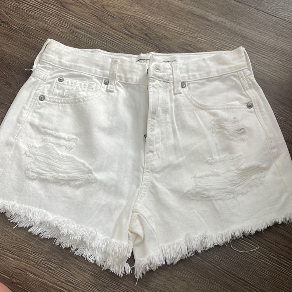 White American eagle shorts. Size 2